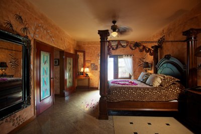 Honeymoon Suite